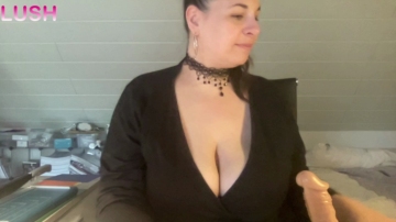 HornyMilfLeah 03-11-2021 XXX 